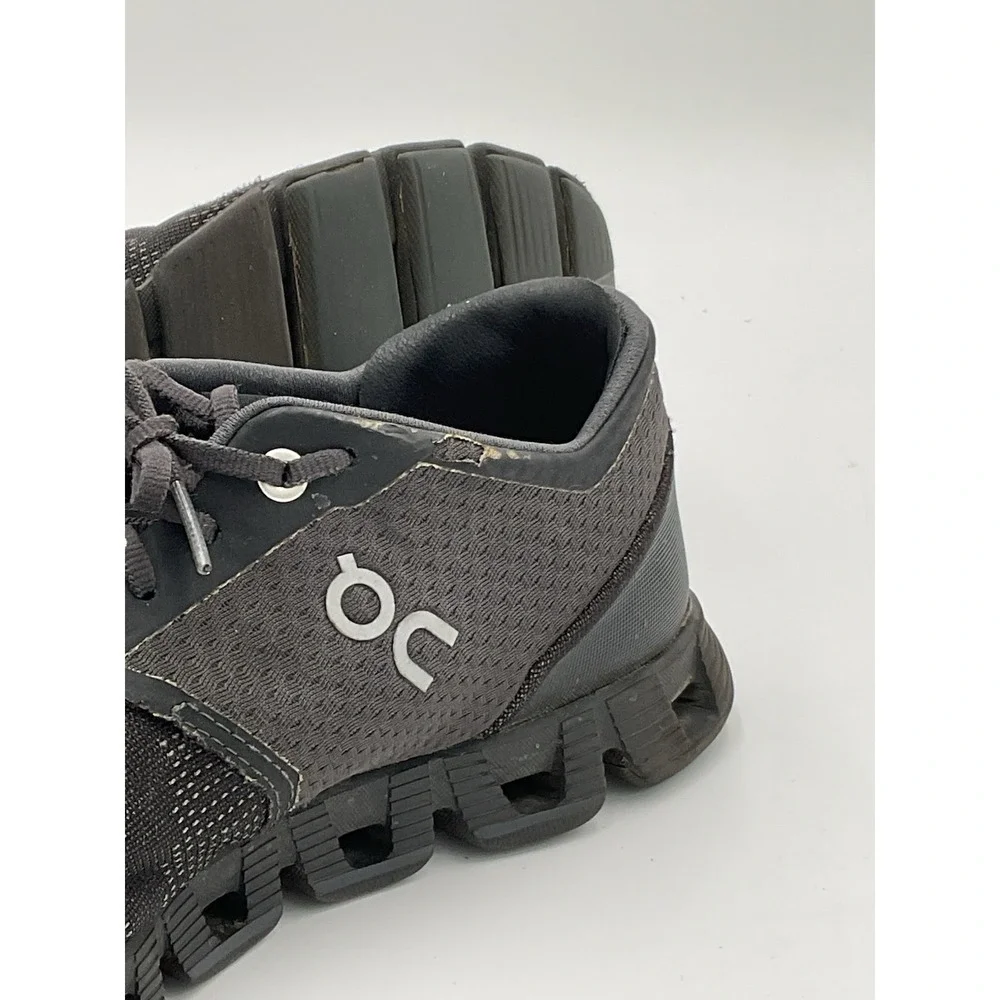 On Cloud X Women's Running Shoe Size 9 Black Sneaker Lace Up 650 Training Runner